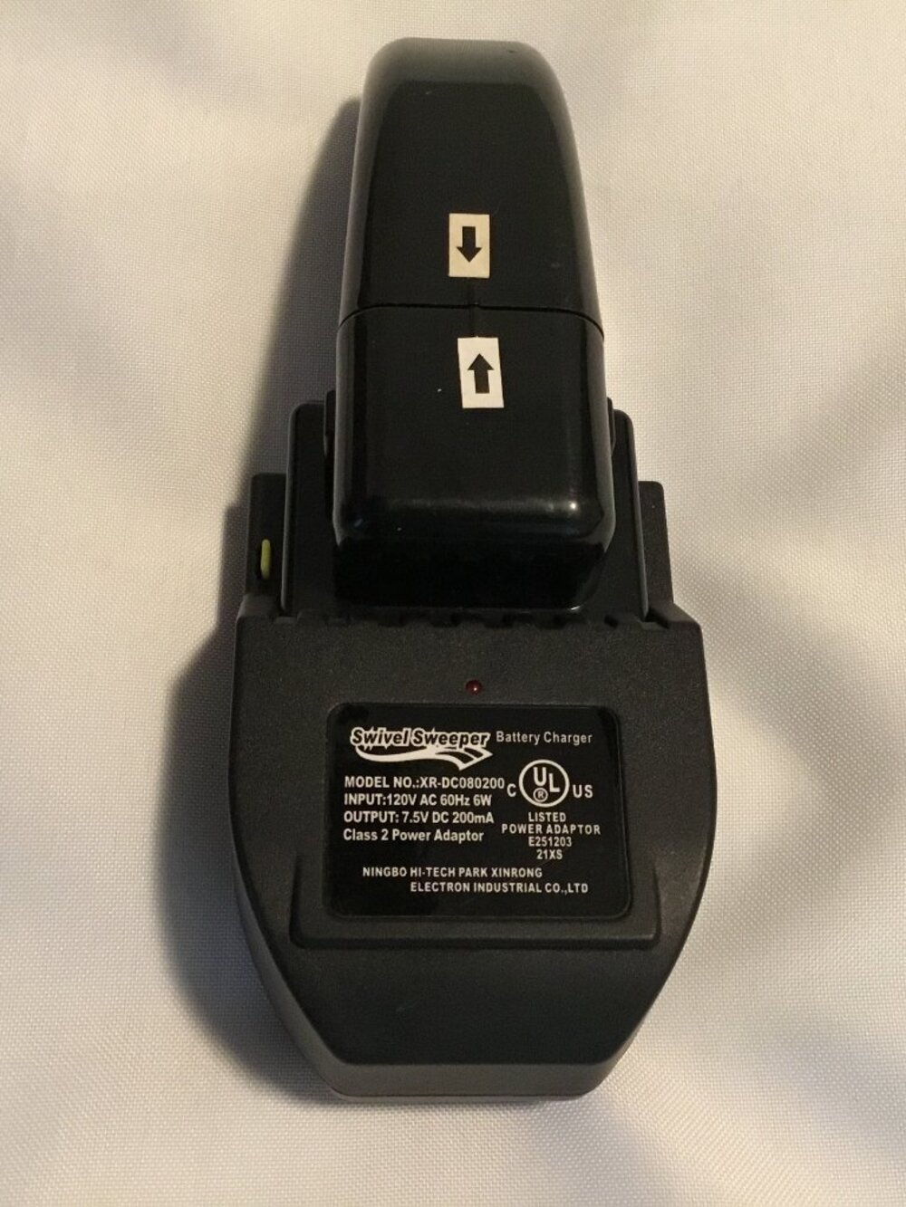 Vintage Swivel Sweeper Battery Charger & Battery Genuine XR-DC080200 Used